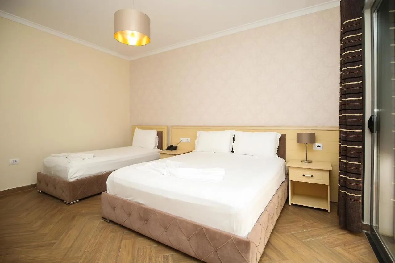 Hotel Summer Stars فلورا